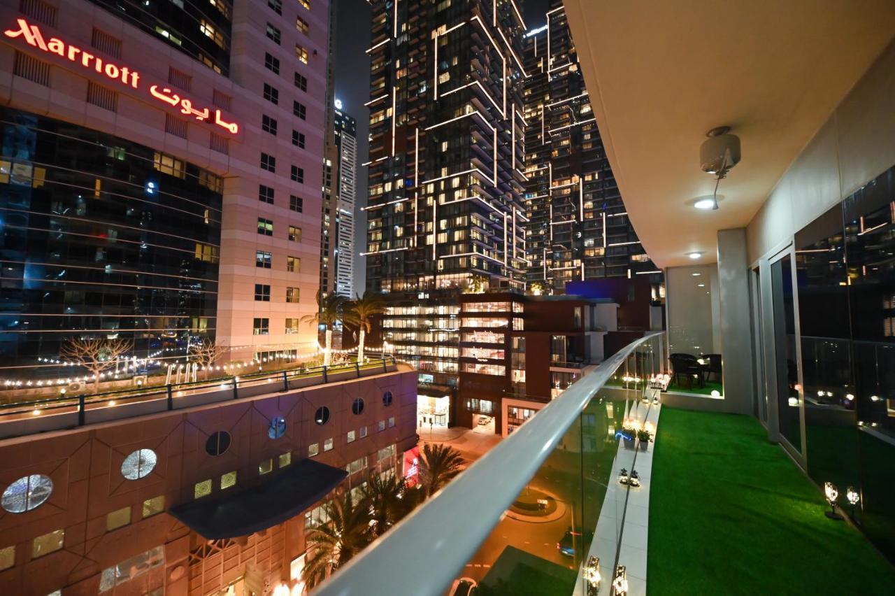 Trinity Holiday Homes - Discover The True Definition Of Luxury At 2Br In Dubai Marina Exteriör bild