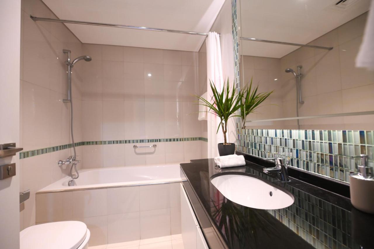 Trinity Holiday Homes - Discover The True Definition Of Luxury At 2Br In Dubai Marina Exteriör bild